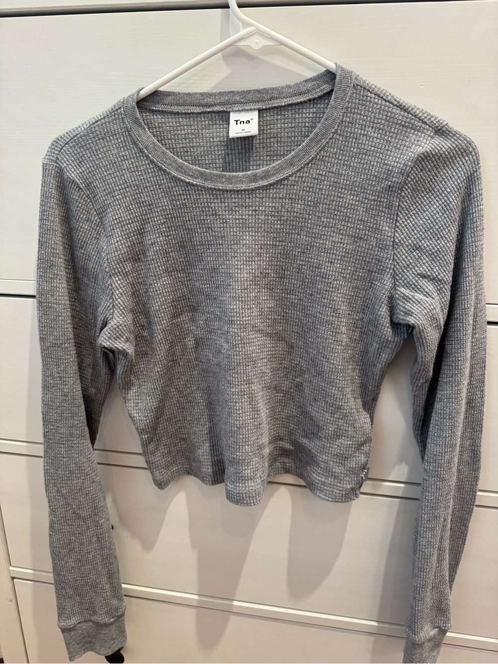 TNA Women's Gray Waffle-Knit Long Sleeve Crop Top